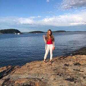 Meet your Posher, Laura